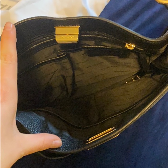 Michael Kors Purse - Never been used - Picture 8 of 10